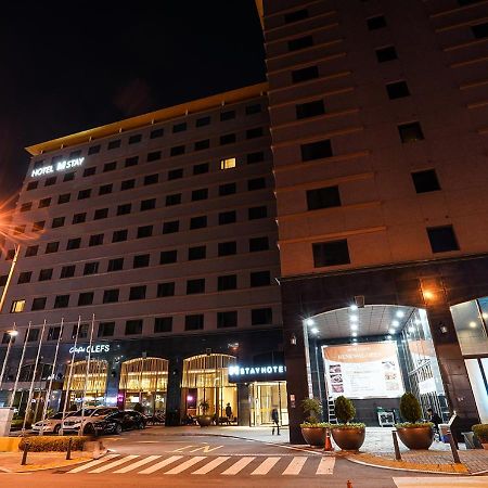 יונגין M Stay Hotel Gyeonggi Giheung מראה חיצוני תמונה