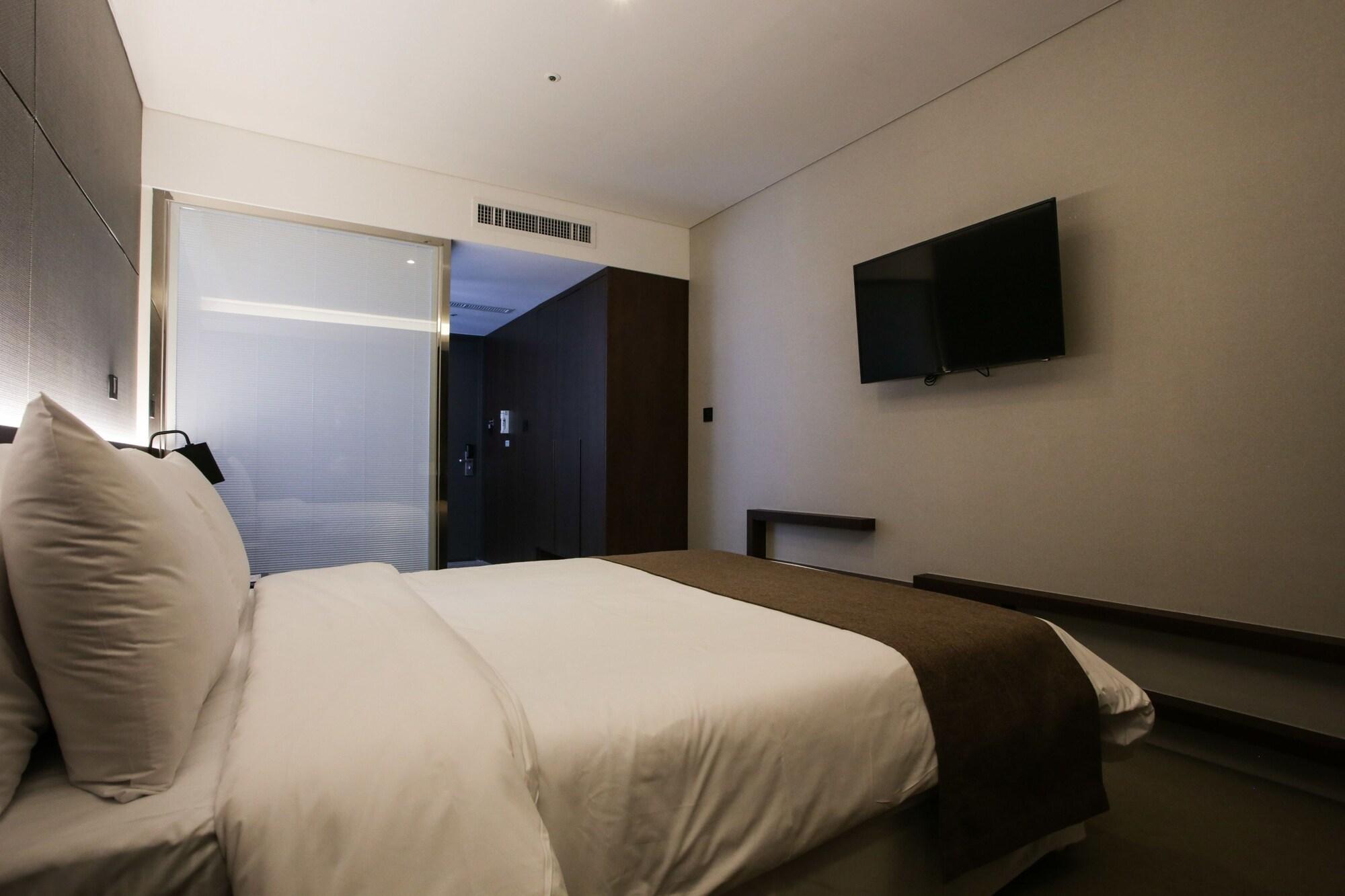 יונגין M Stay Hotel Gyeonggi Giheung מראה חיצוני תמונה