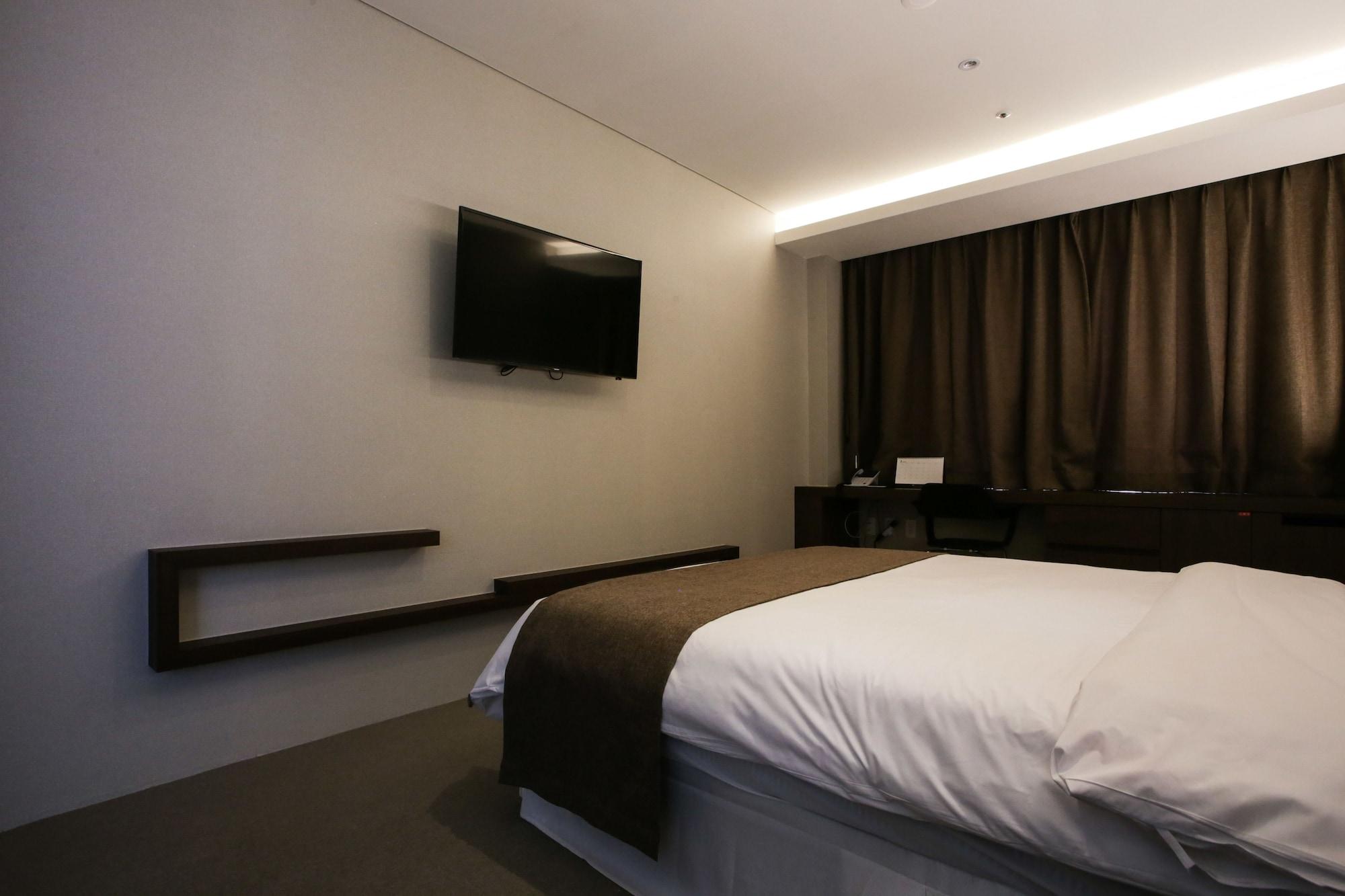 יונגין M Stay Hotel Gyeonggi Giheung מראה חיצוני תמונה