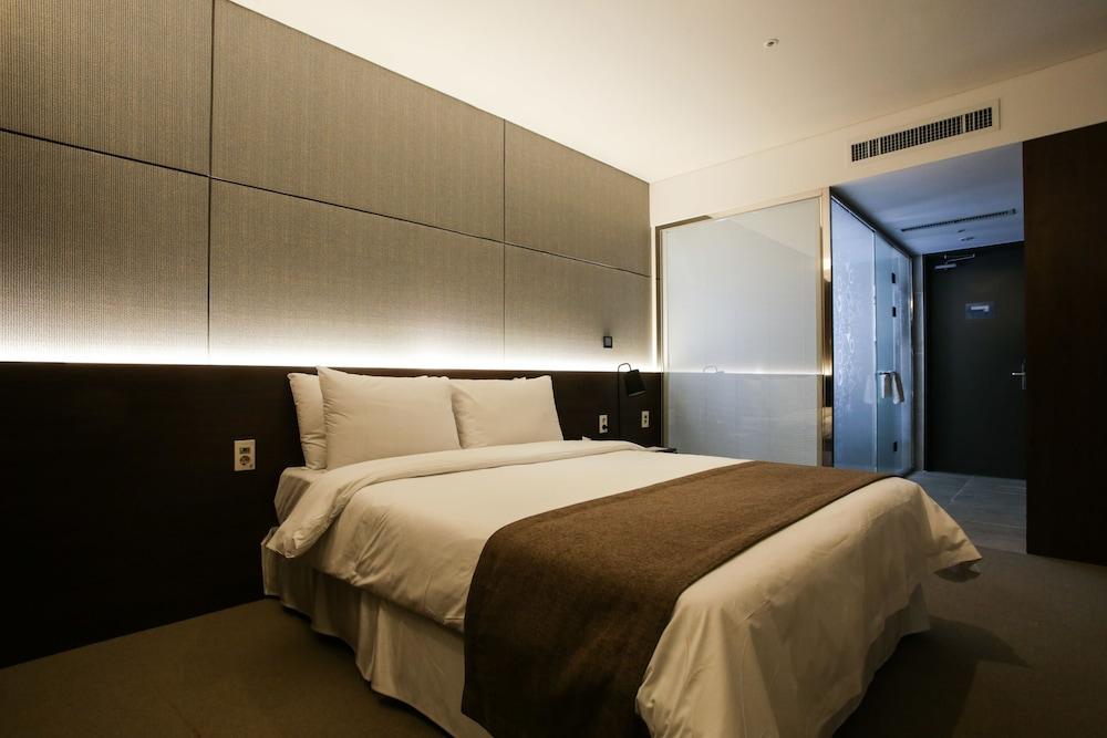 יונגין M Stay Hotel Gyeonggi Giheung מראה חיצוני תמונה
