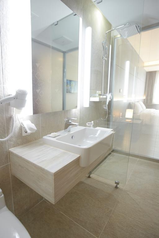 יונגין M Stay Hotel Gyeonggi Giheung מראה חיצוני תמונה