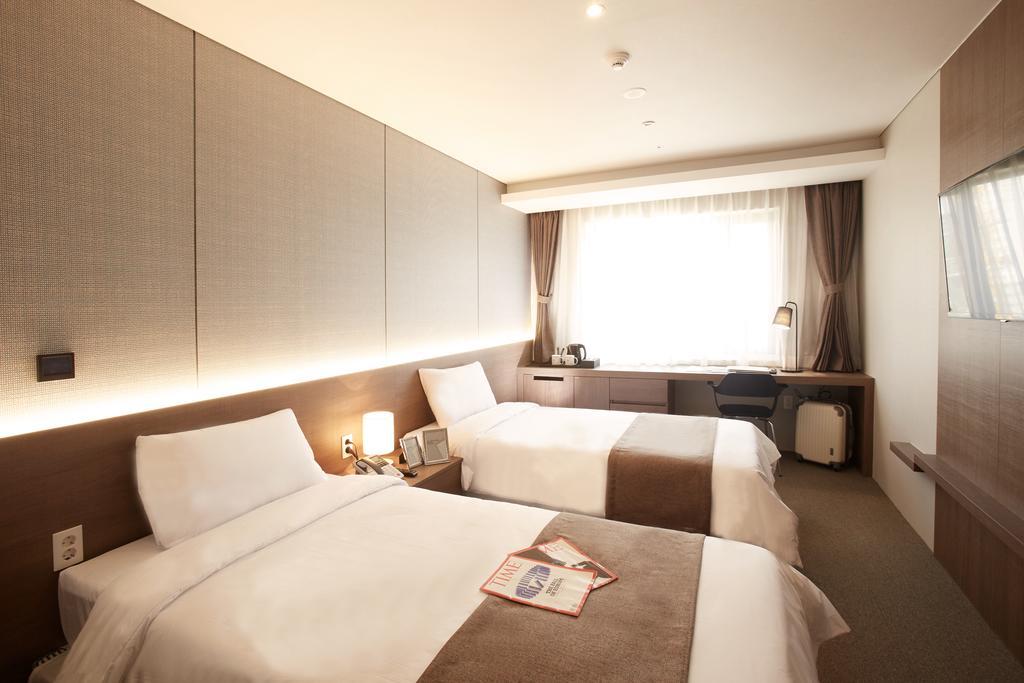 יונגין M Stay Hotel Gyeonggi Giheung מראה חיצוני תמונה