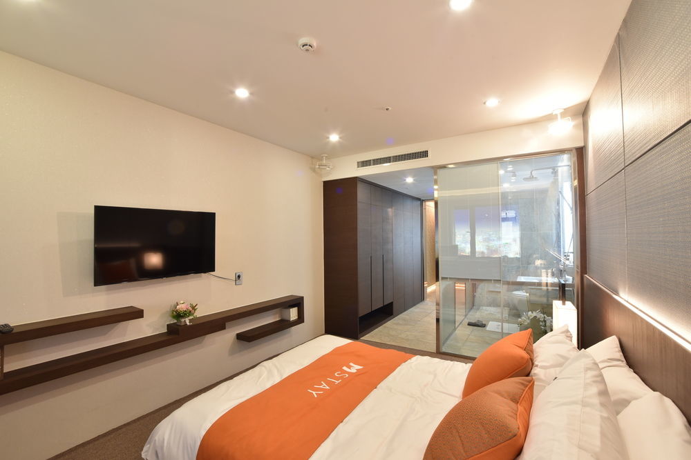 יונגין M Stay Hotel Gyeonggi Giheung מראה חיצוני תמונה