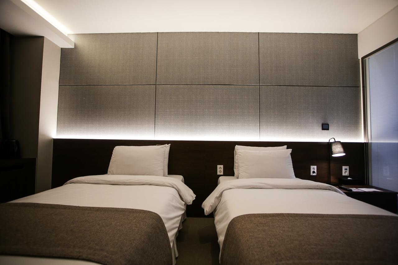 יונגין M Stay Hotel Gyeonggi Giheung מראה חיצוני תמונה